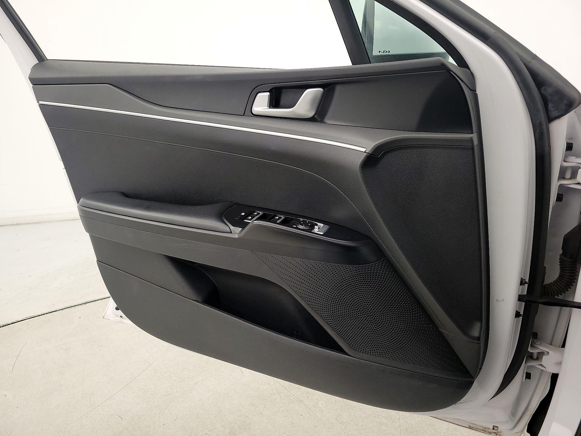 Thumbnail: 2022 Kia K5 - 12