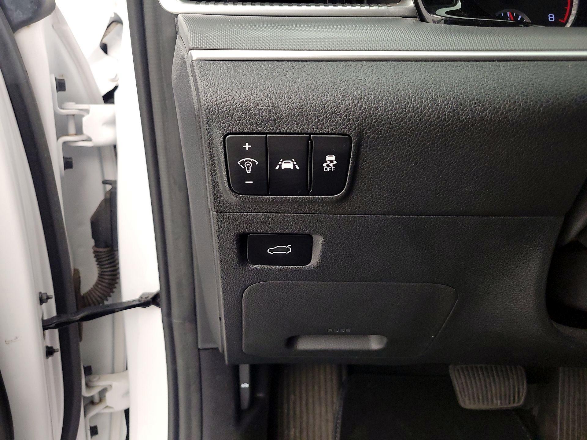 Thumbnail: 2022 Kia K5 - 13