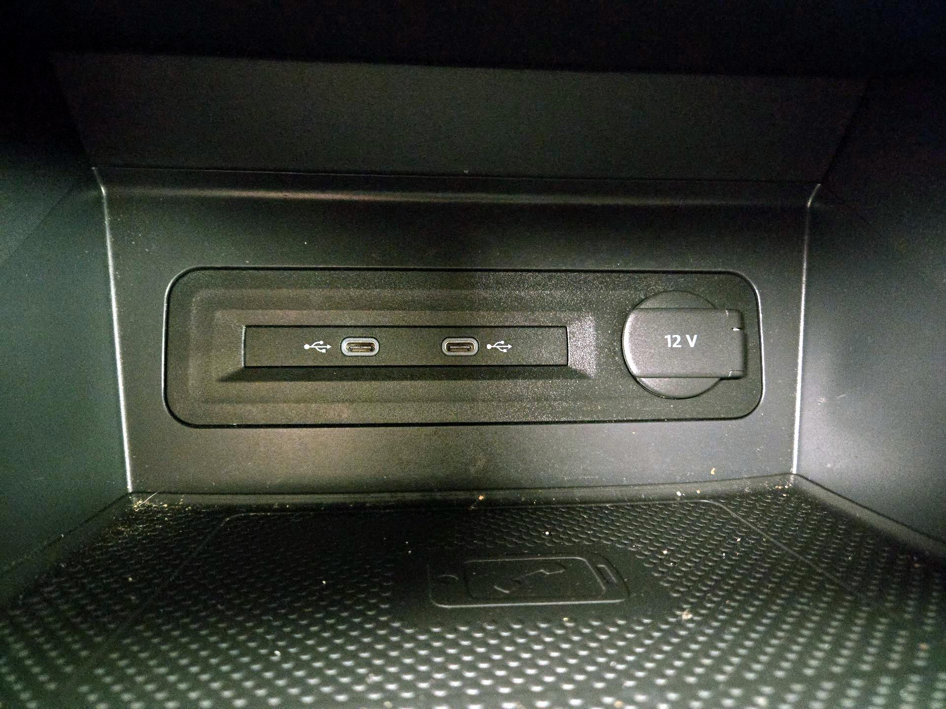 Thumbnail: 2023 Volkswagen Atlas - 18