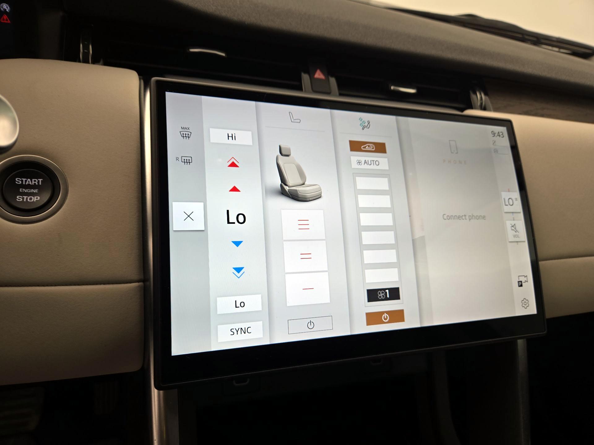 Thumbnail: 2024 Land Rover Discovery Sport - 16