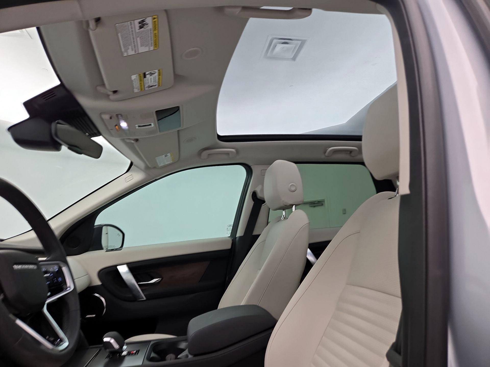 Thumbnail: 2024 Land Rover Discovery Sport - 19