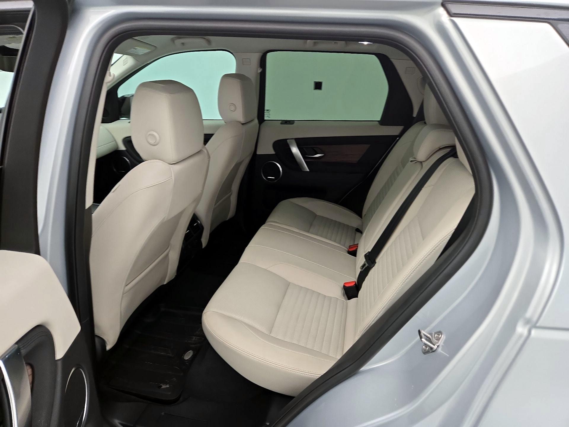 Thumbnail: 2024 Land Rover Discovery Sport - 20