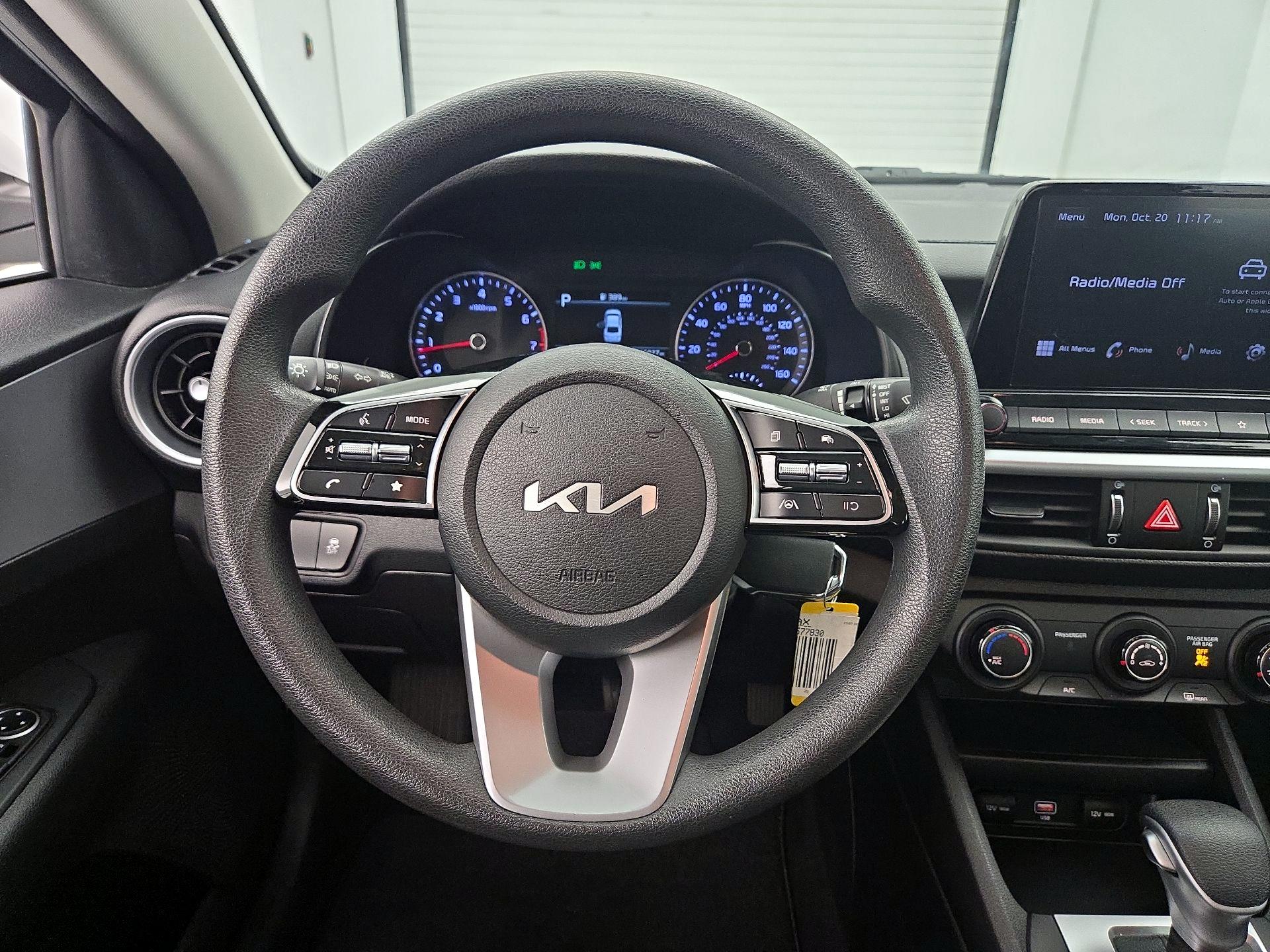 Thumbnail: 2023 Kia Forte - 10