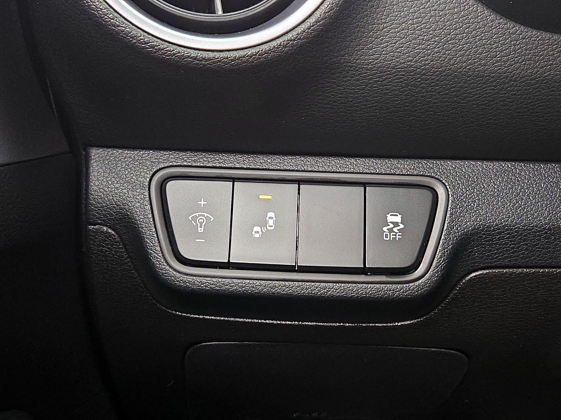 Thumbnail: 2023 Kia Forte - 13