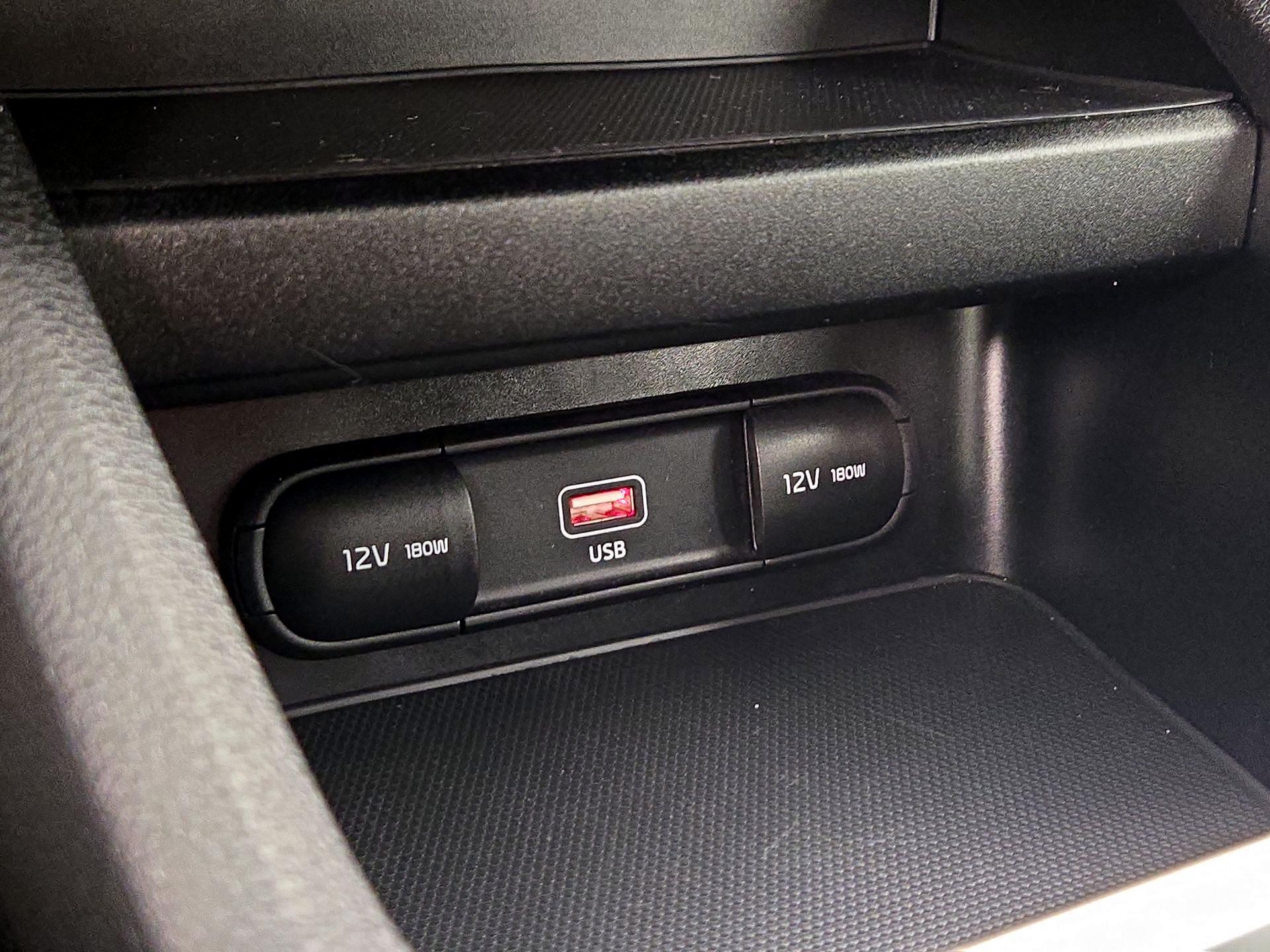 Thumbnail: 2023 Kia Forte - 18