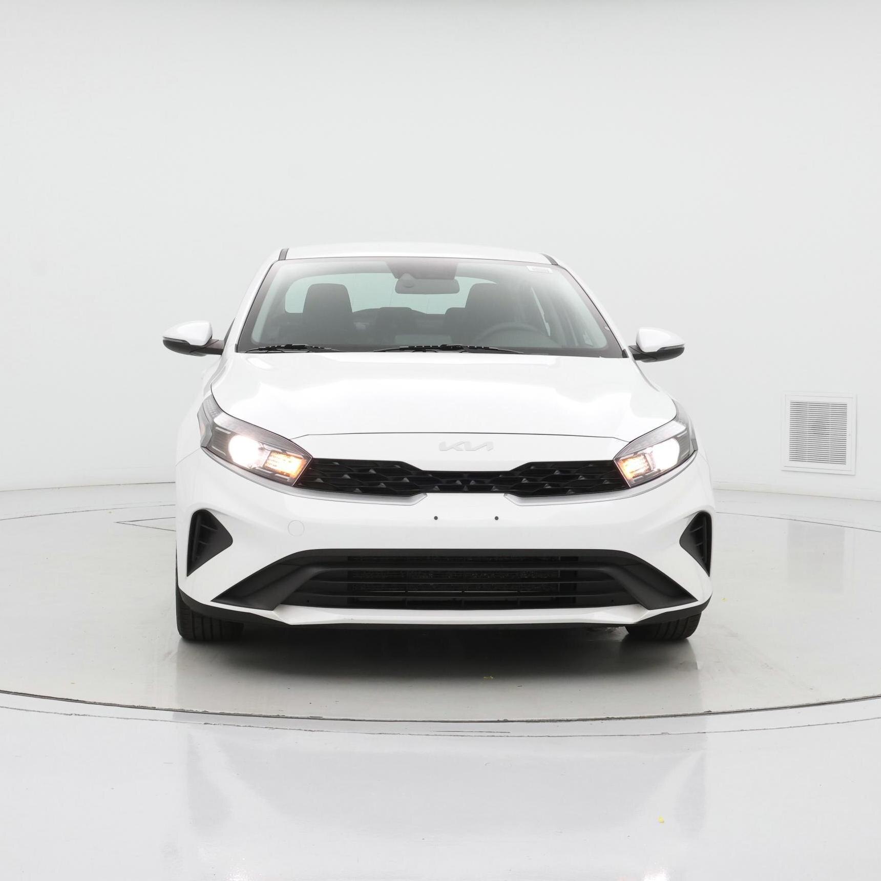 Thumbnail: 2023 Kia Forte - 5