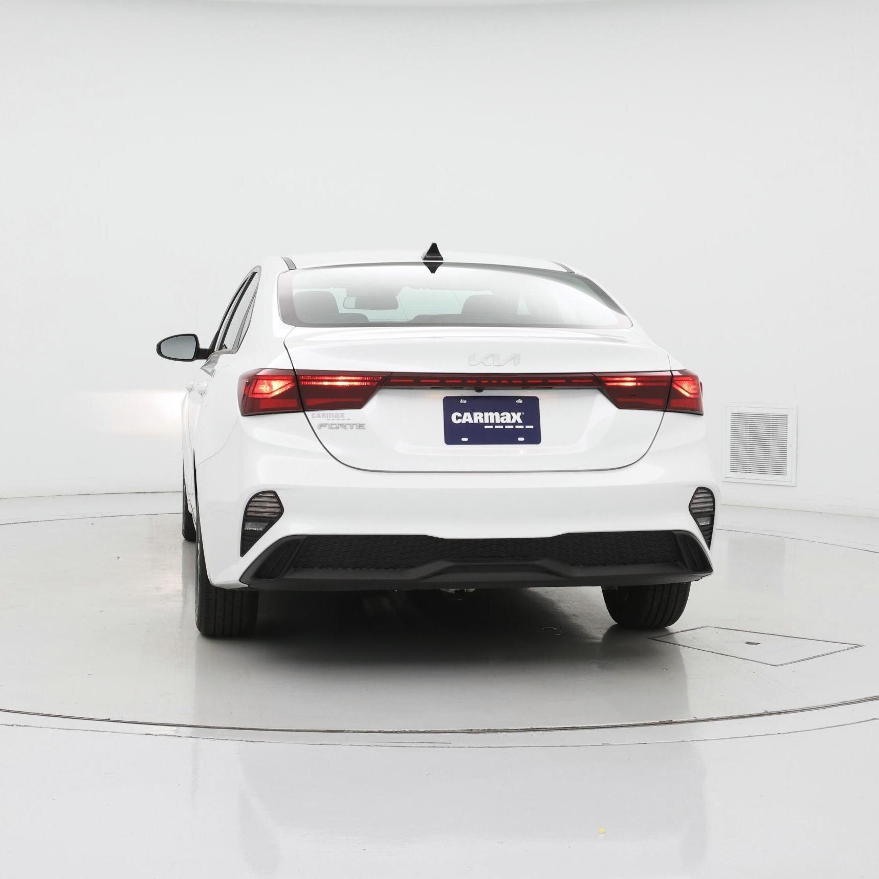 Thumbnail: 2023 Kia Forte - 6