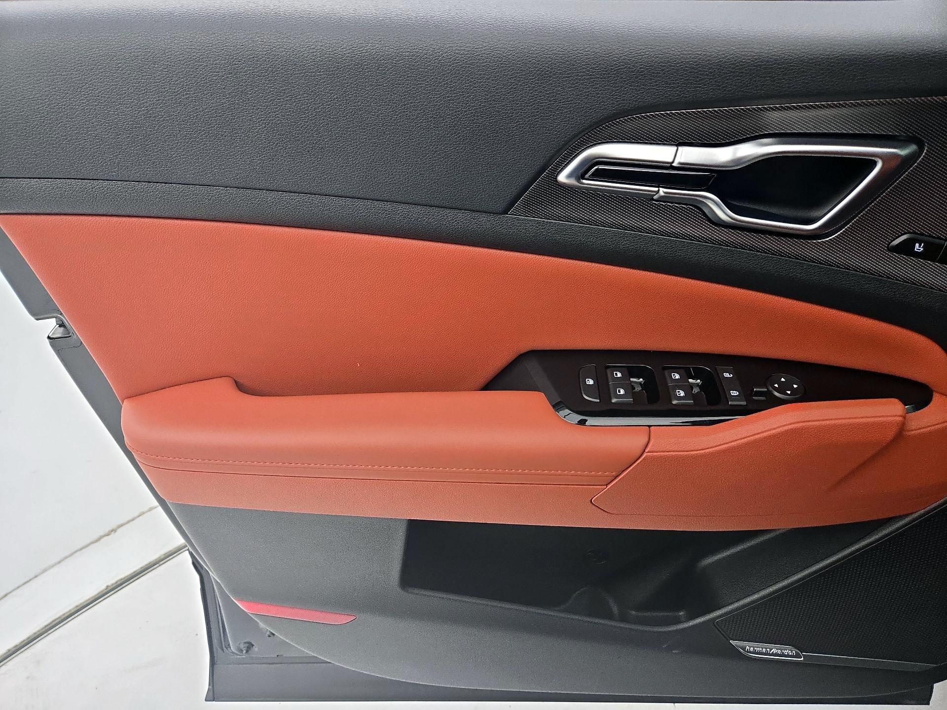 Thumbnail: 2023 Kia Sportage - 12