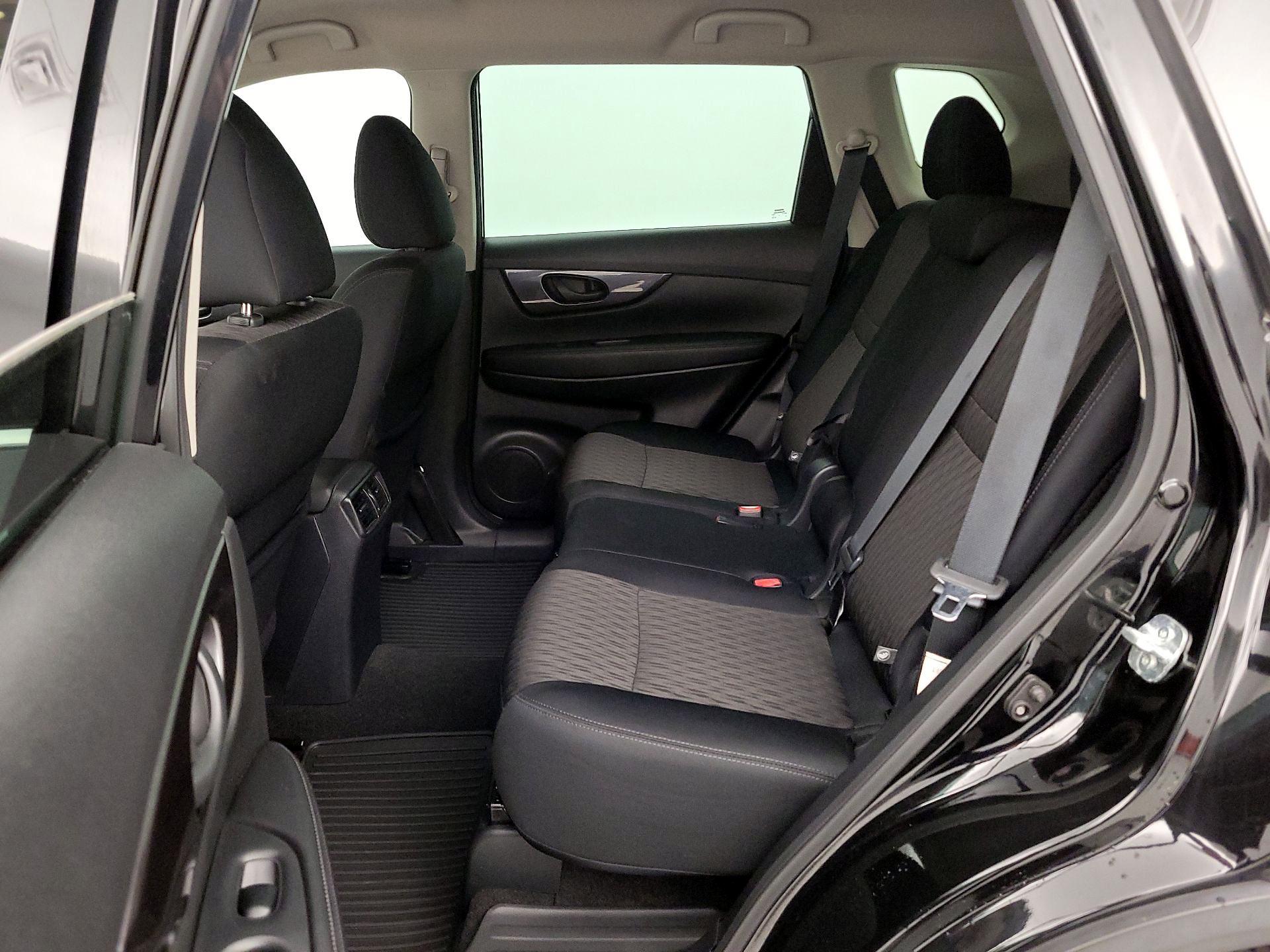 Thumbnail: 2020 Nissan Rogue - 19