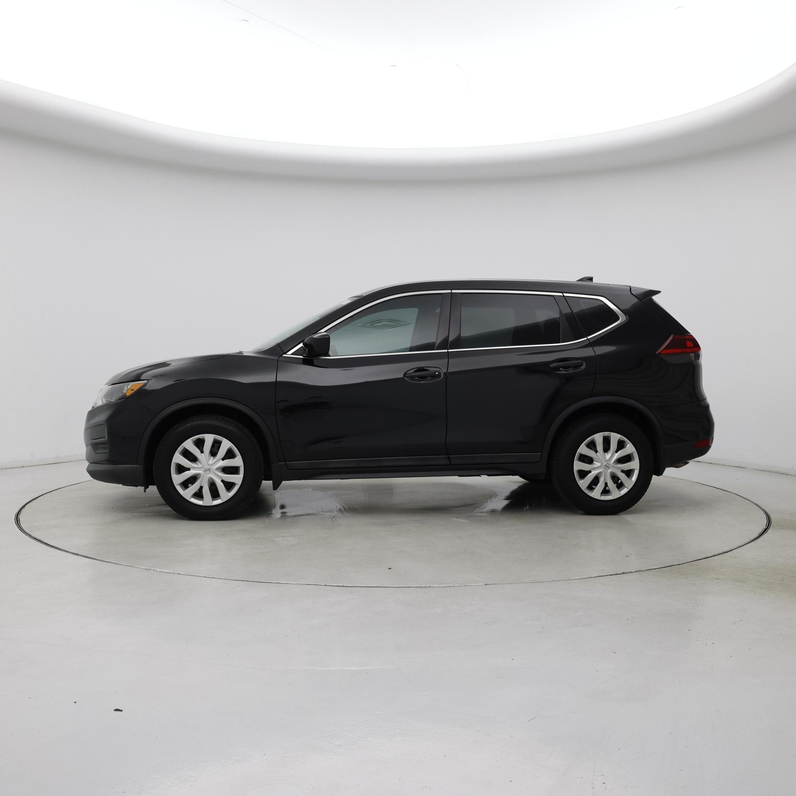 Thumbnail: 2020 Nissan Rogue - 3