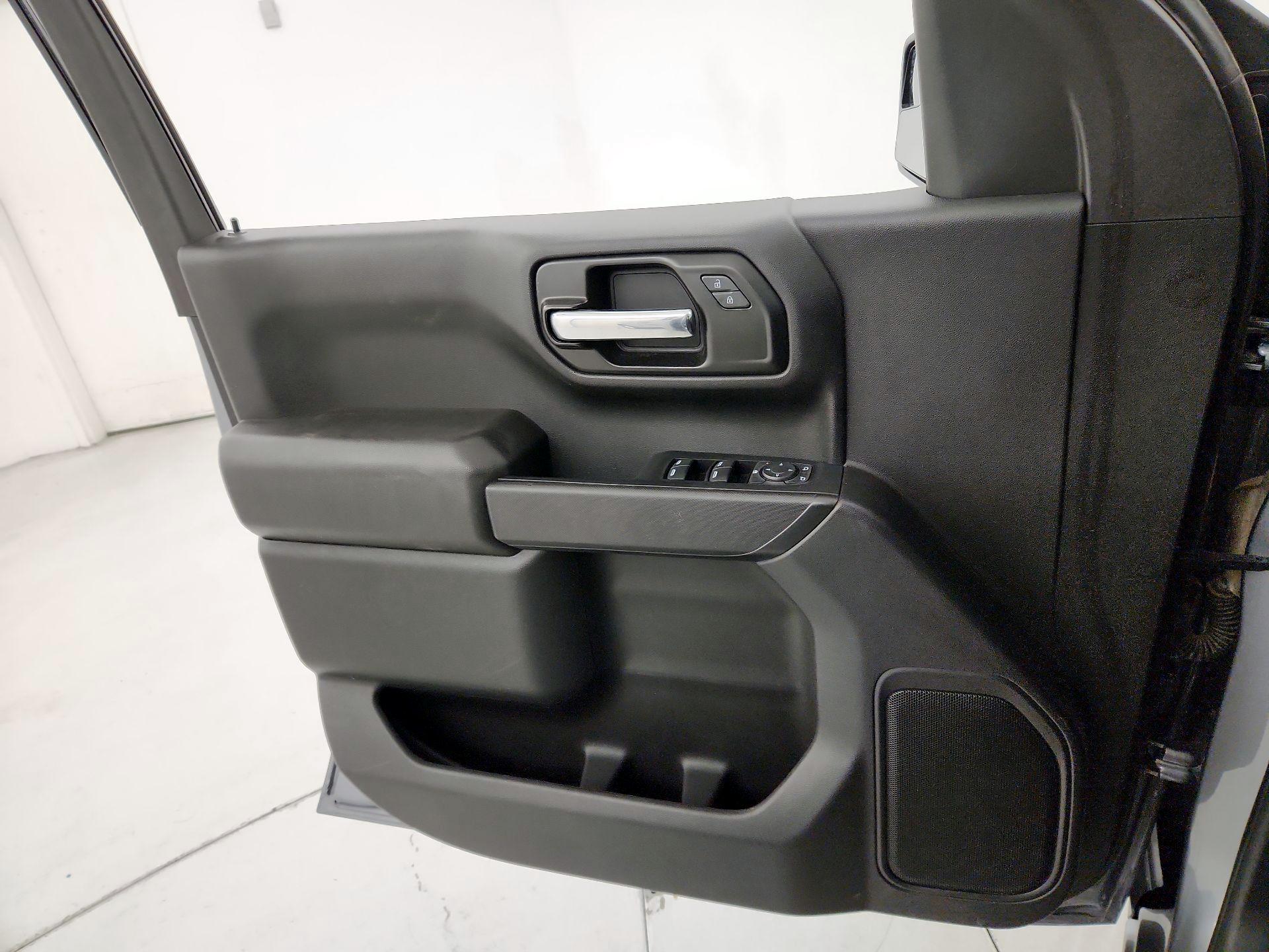 Thumbnail: 2021 Chevrolet Silverado 1500 - 12