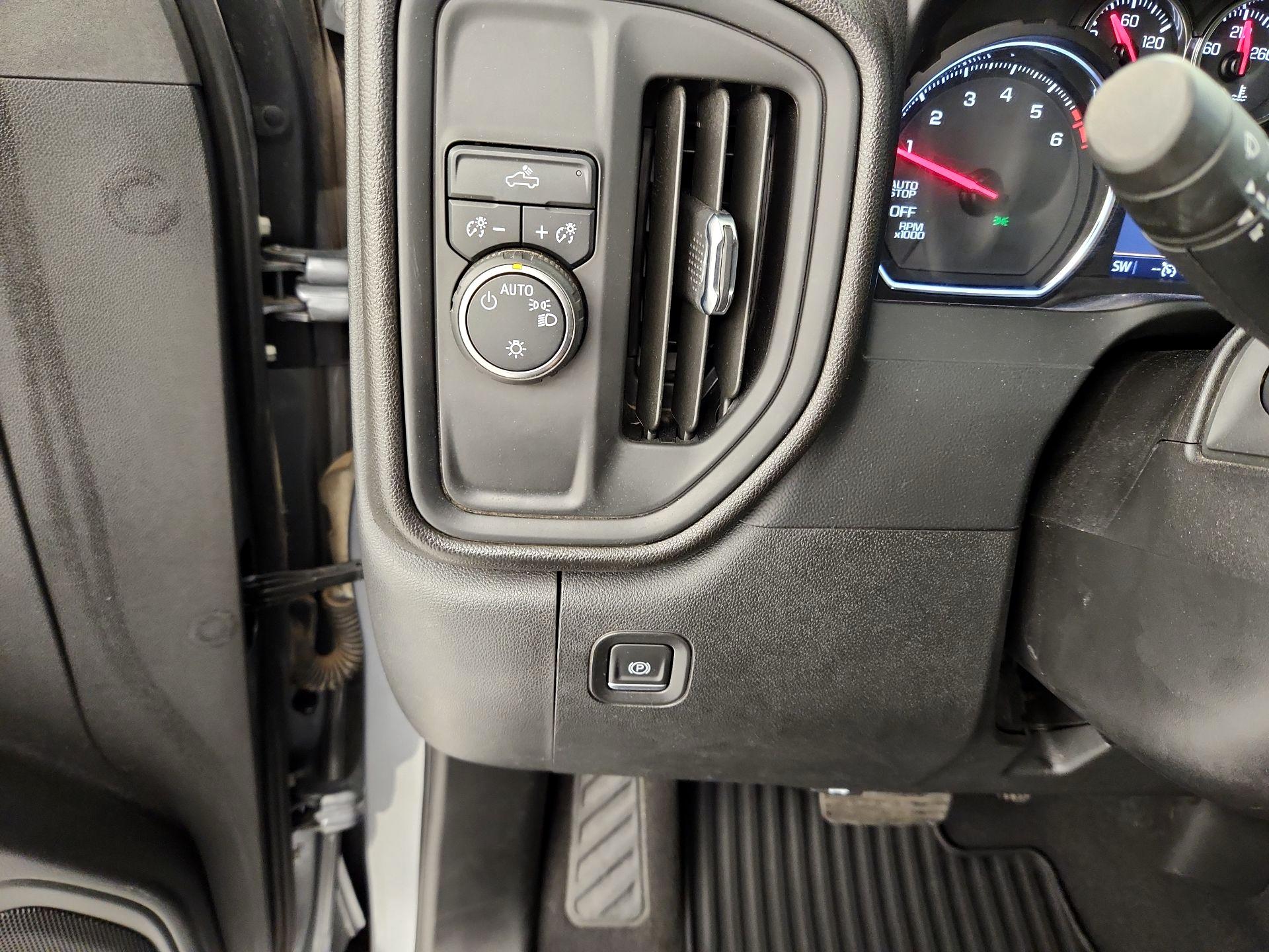 Thumbnail: 2021 Chevrolet Silverado 1500 - 13