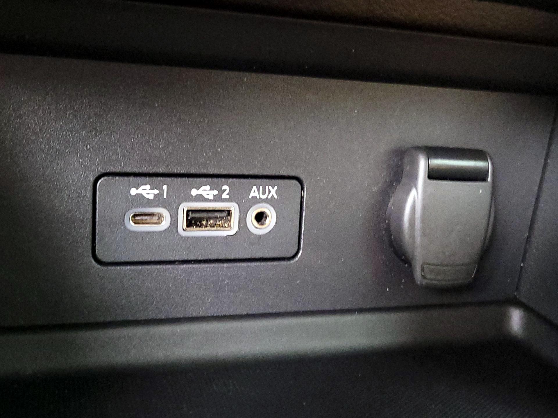 Thumbnail: 2022 Nissan Sentra - 18