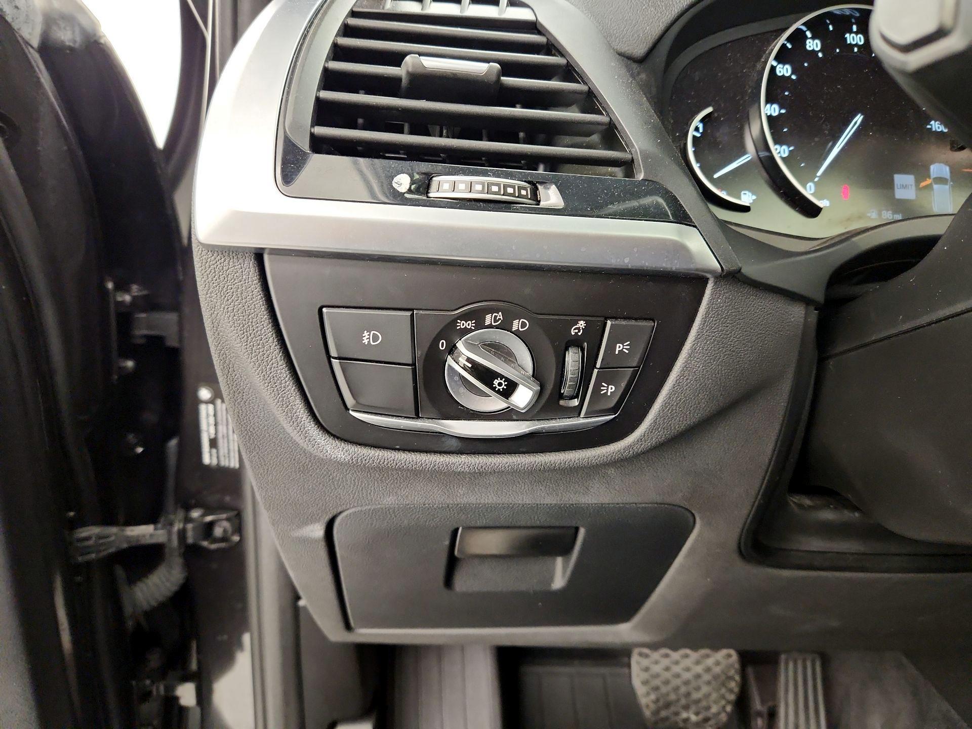 Thumbnail: 2021 BMW X3 - 13