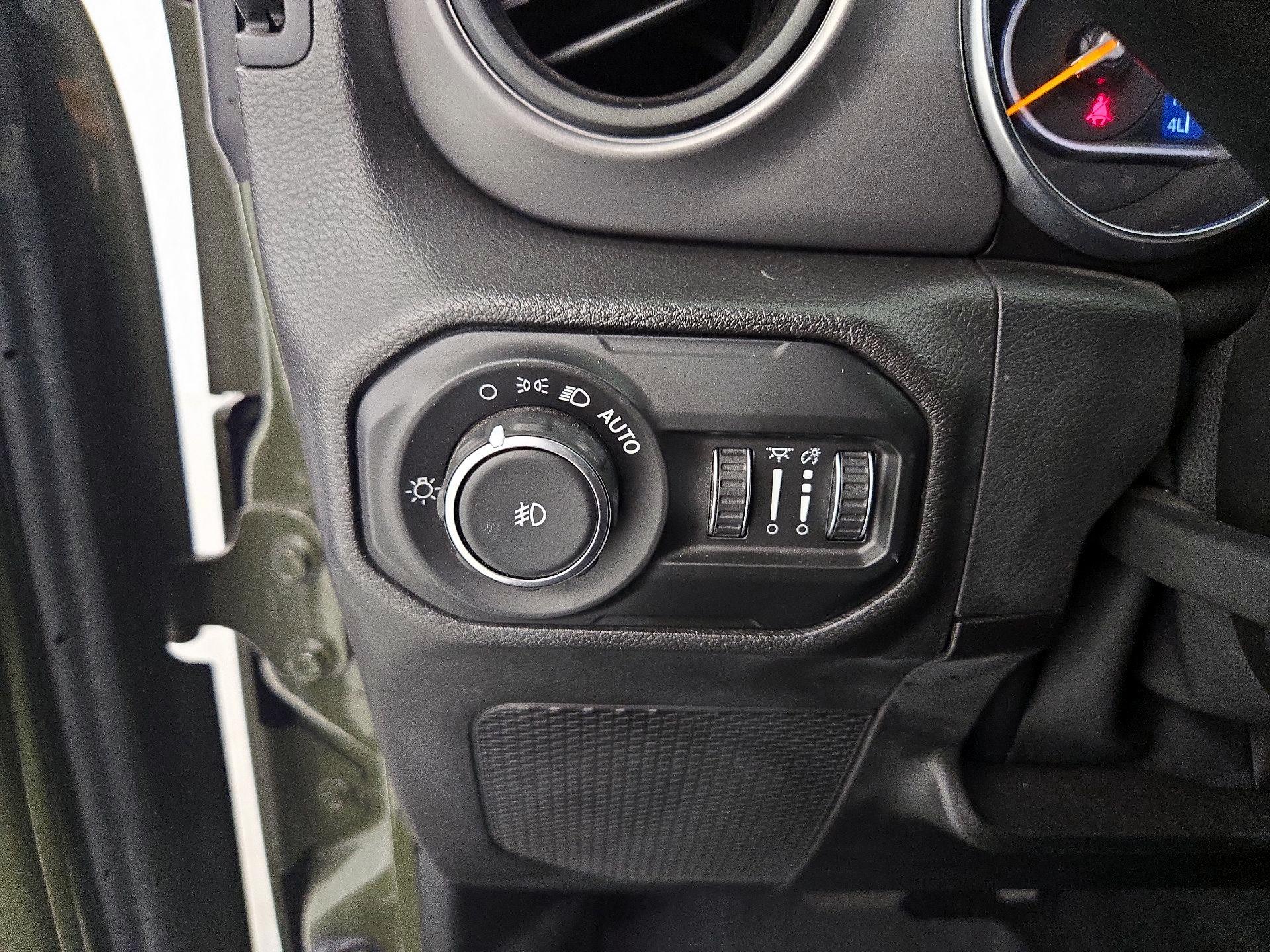 Thumbnail: 2021 Jeep Wrangler - 13