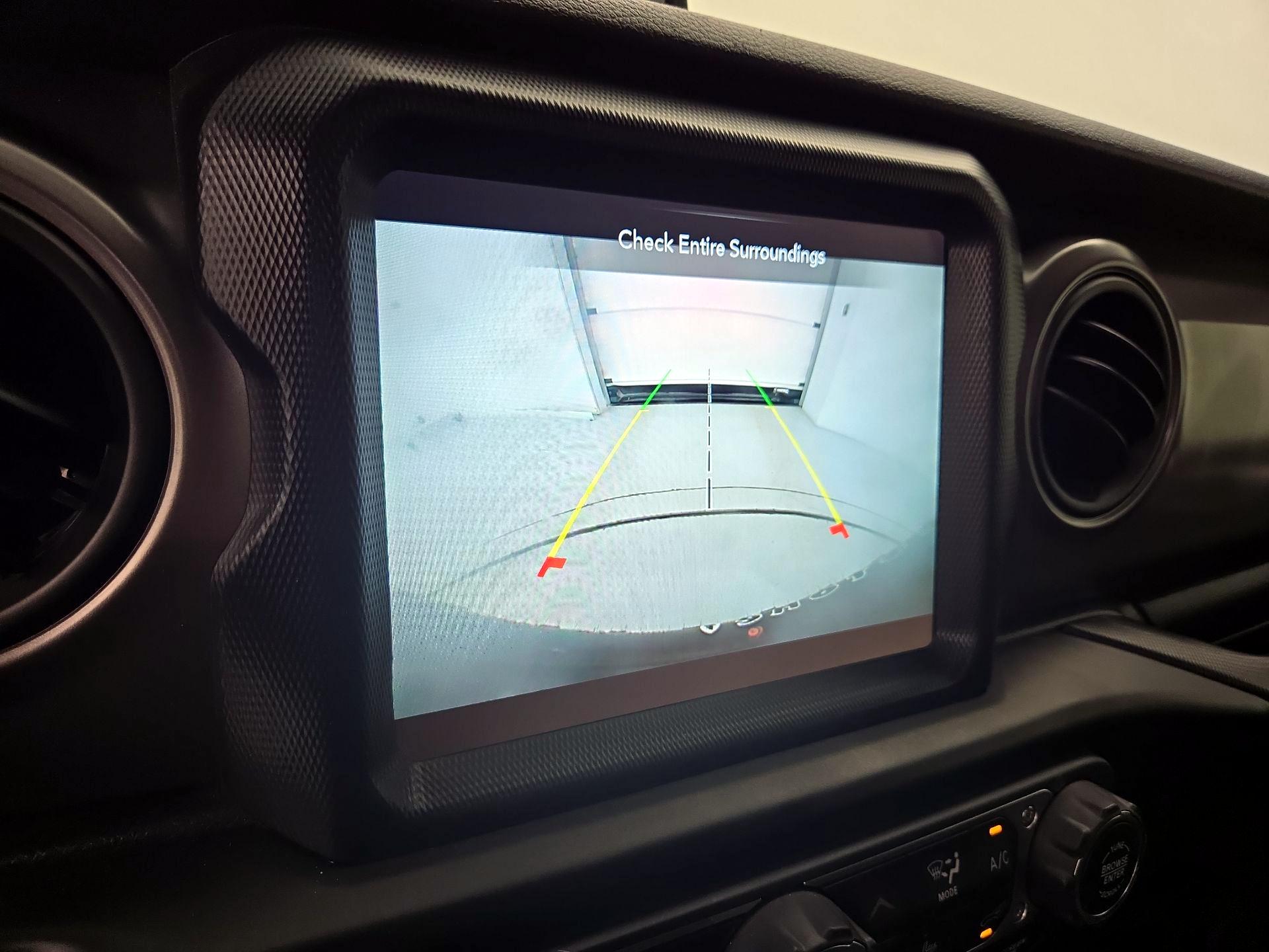 Thumbnail: 2021 Jeep Wrangler - 14