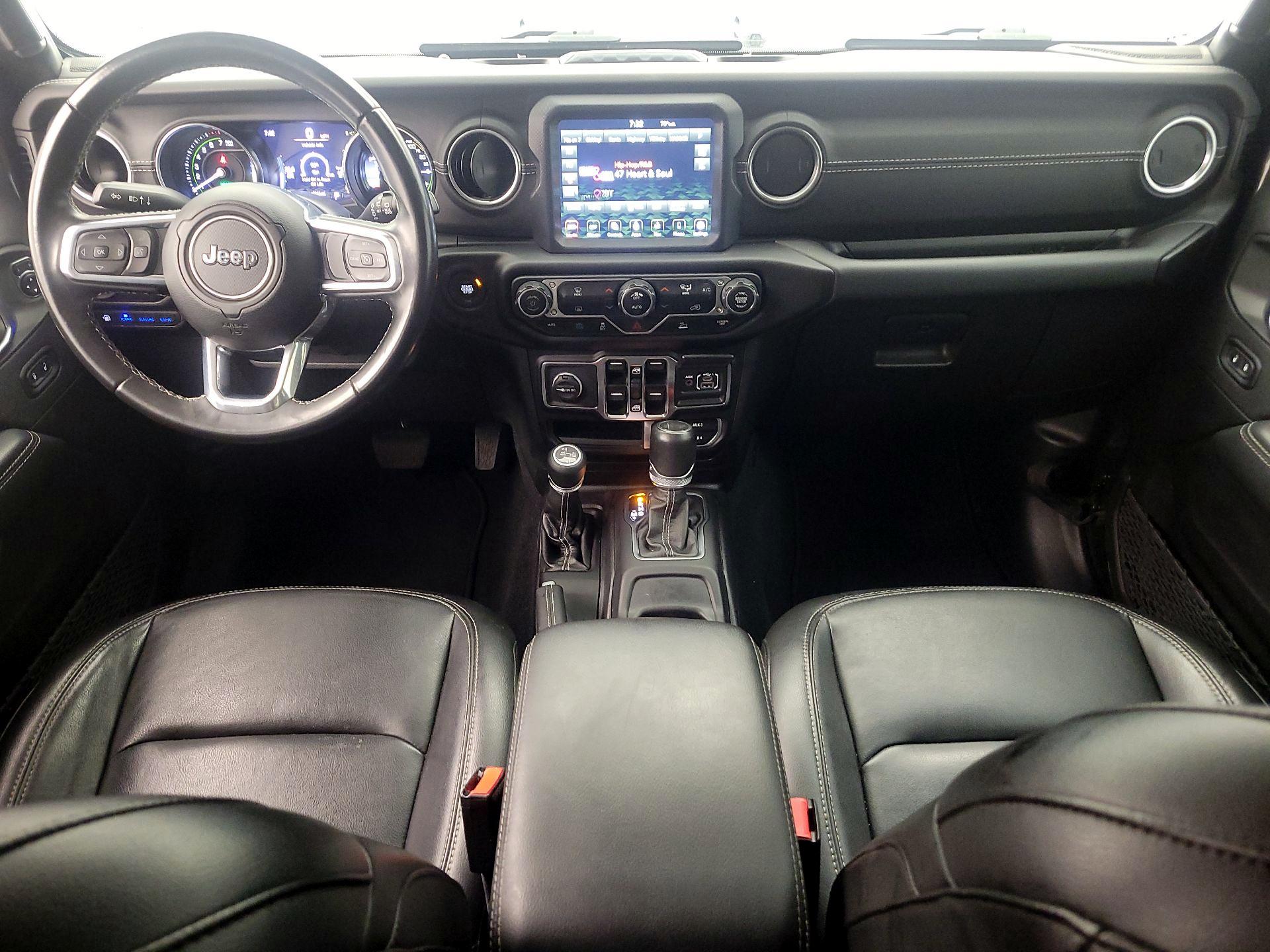 Thumbnail: 2022 Jeep Wrangler - 9