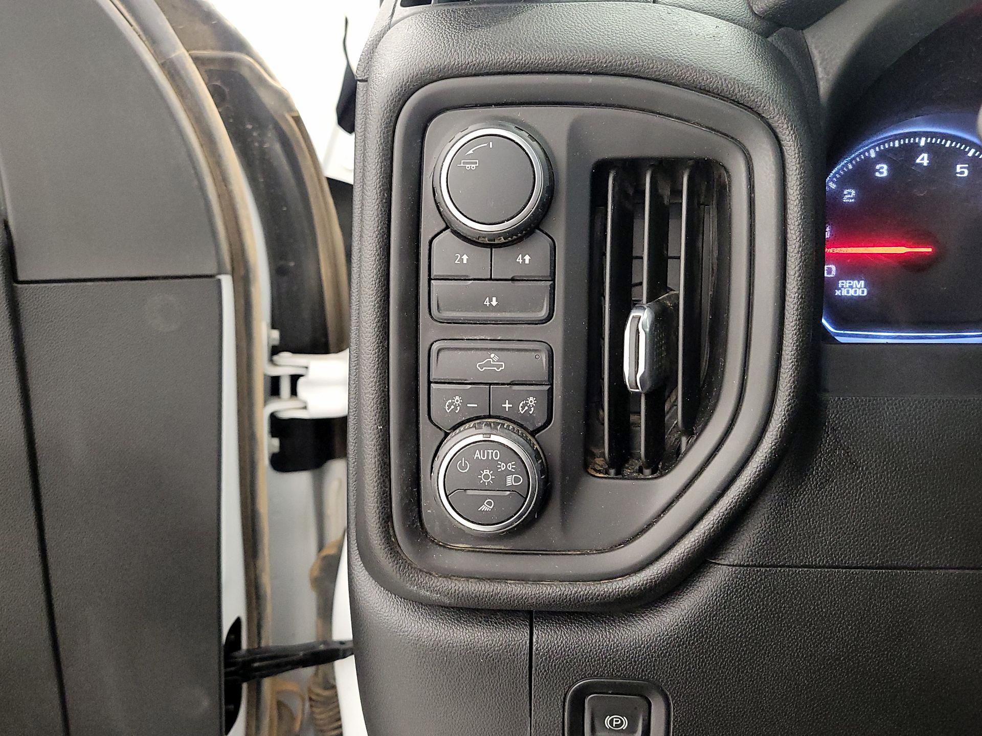 Thumbnail: 2023 Chevrolet Silverado 2500 - 13