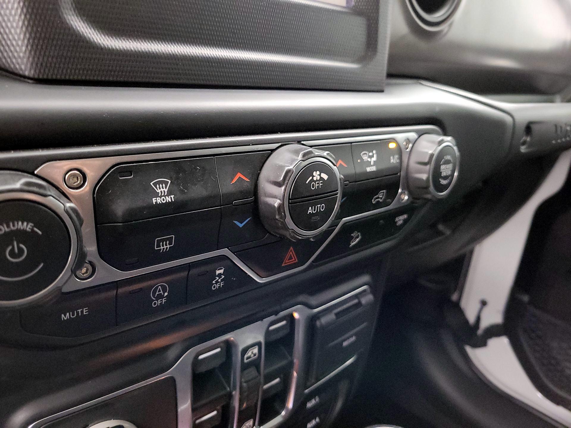 Thumbnail: 2021 Jeep Wrangler - 16