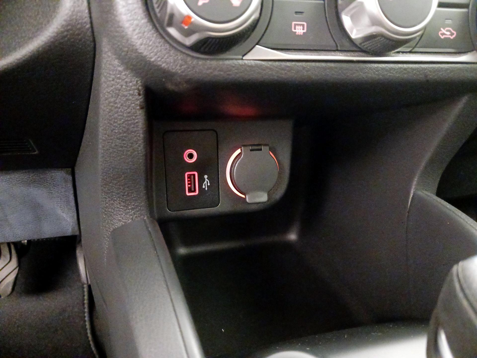 Thumbnail: 2022 Nissan Kicks - 18