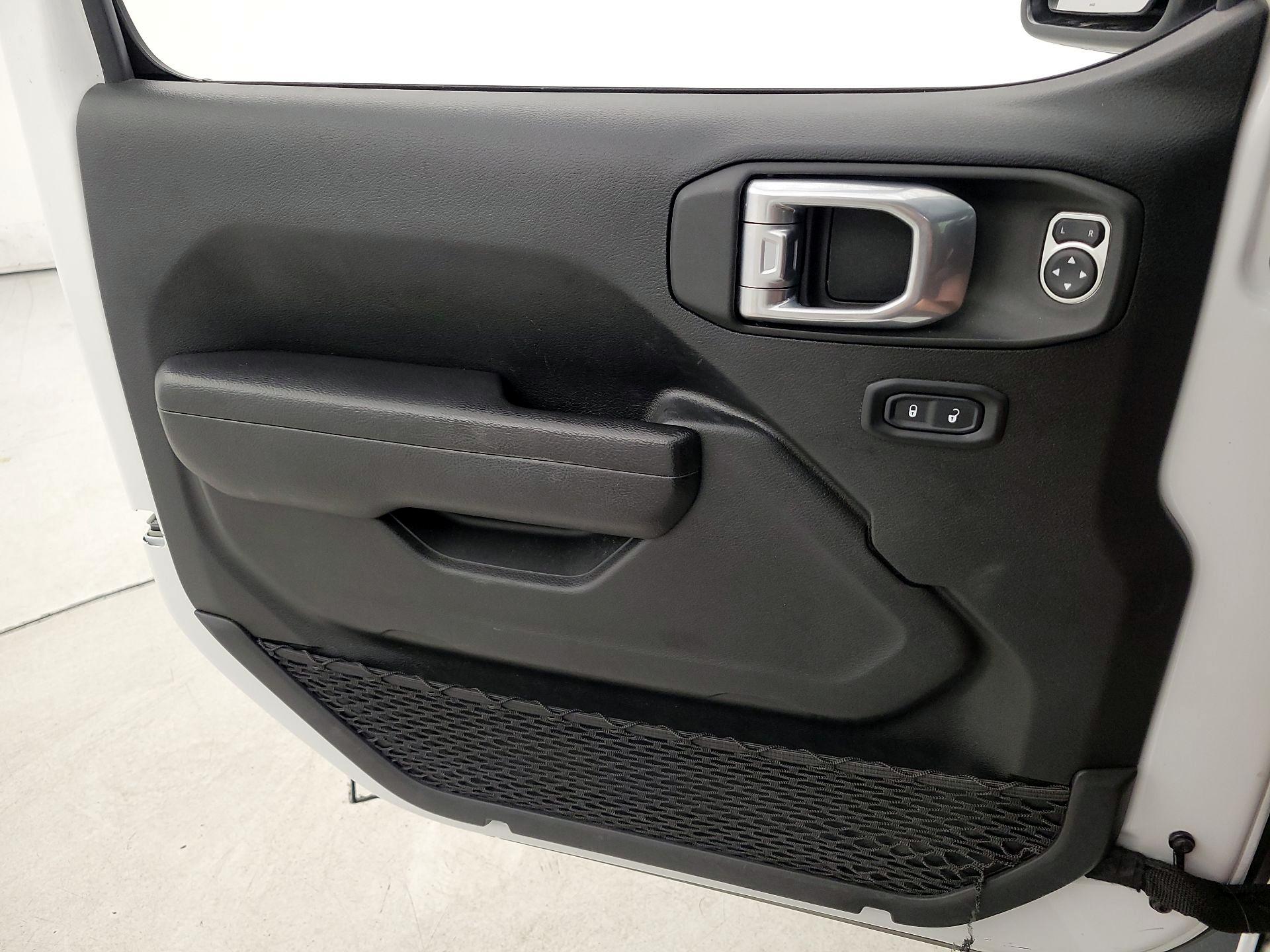 Thumbnail: 2022 Jeep Wrangler - 12