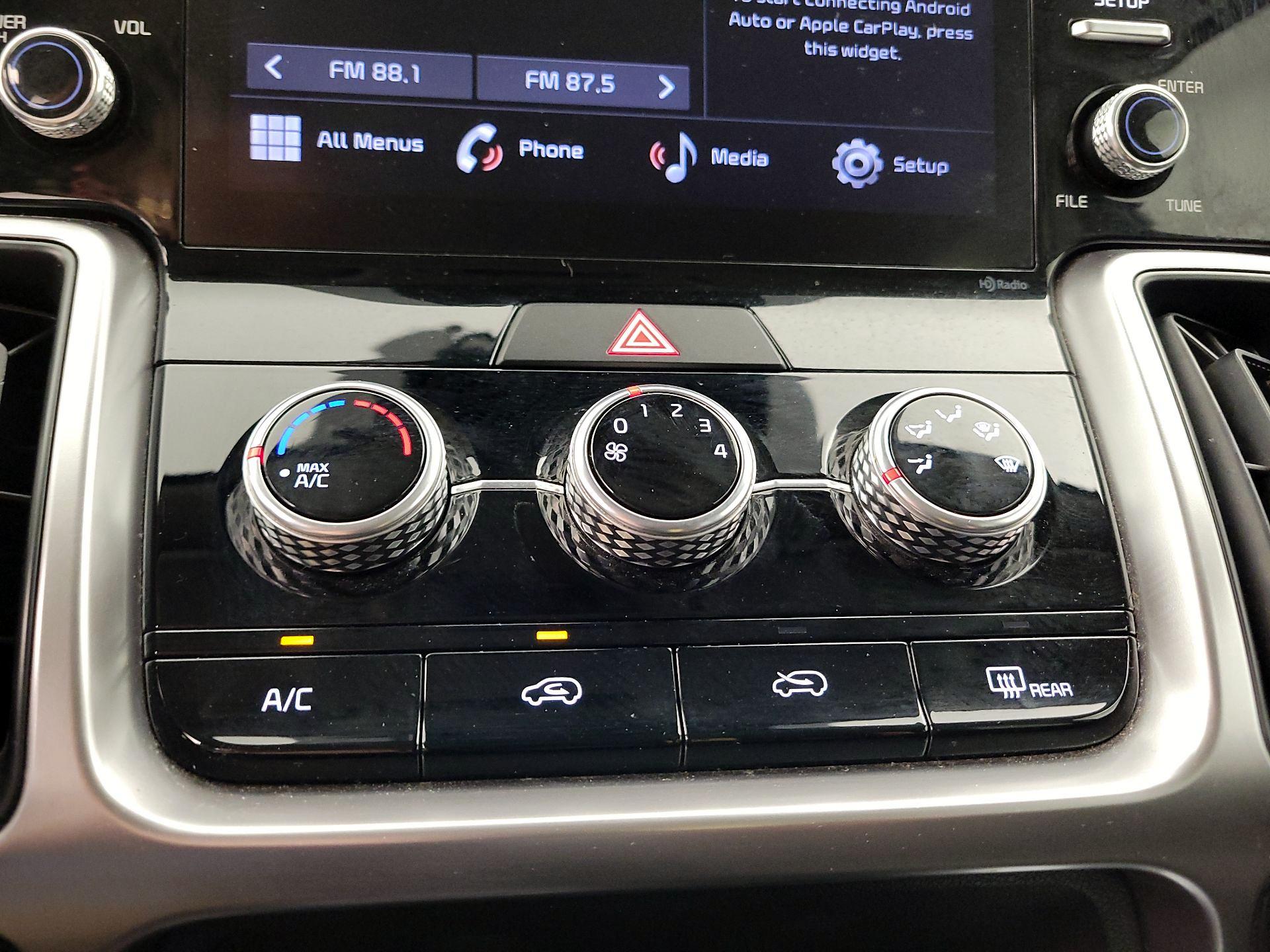 Thumbnail: 2022 Kia Sorento - 16