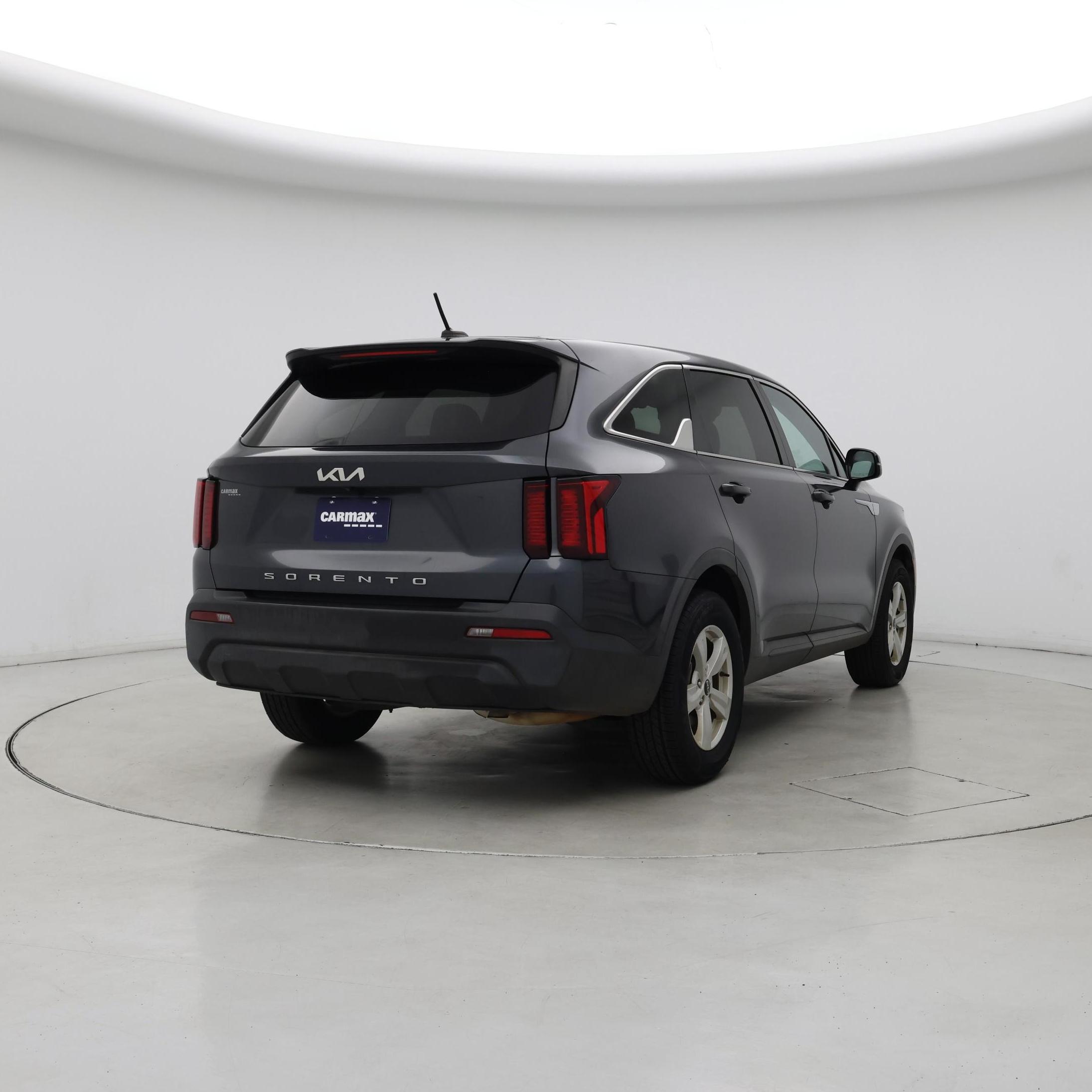 Thumbnail: 2022 Kia Sorento - 8