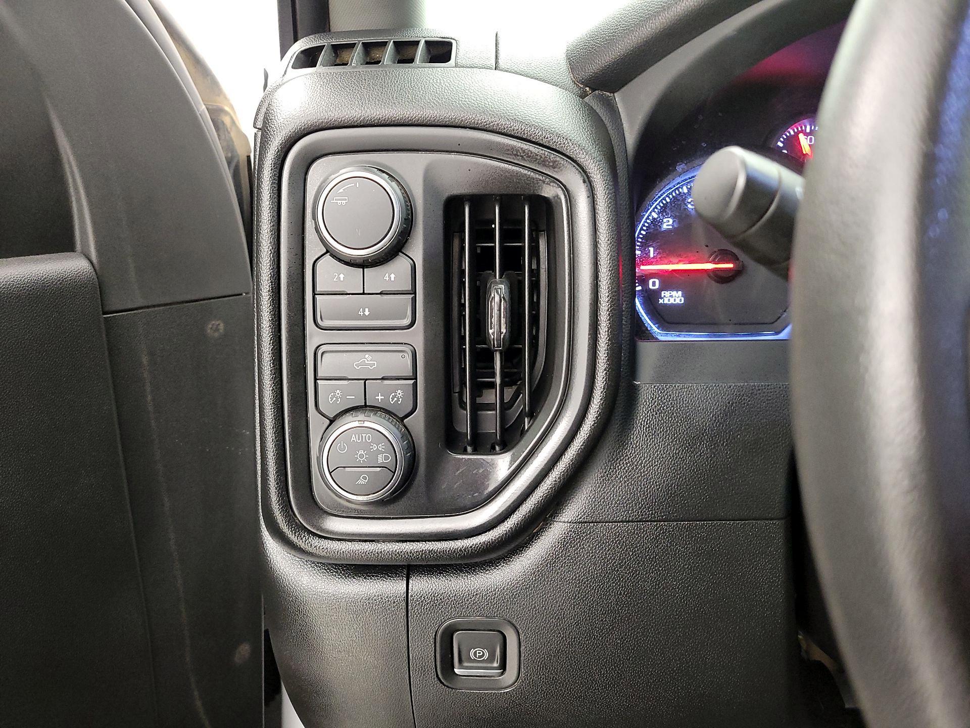 Thumbnail: 2023 Chevrolet Silverado 2500 - 13