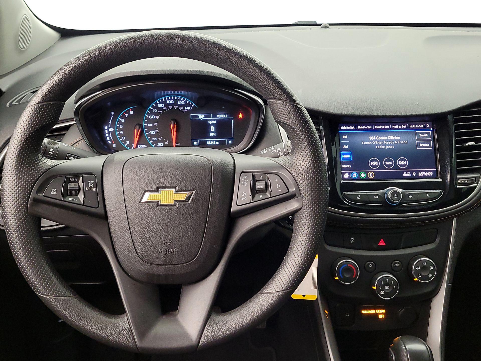 Thumbnail: 2022 Chevrolet Trax - 10