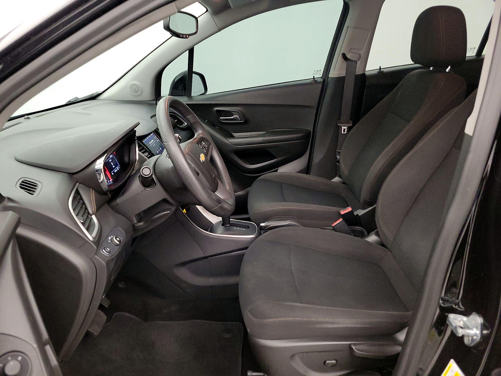 Thumbnail: 2022 Chevrolet Trax - 11