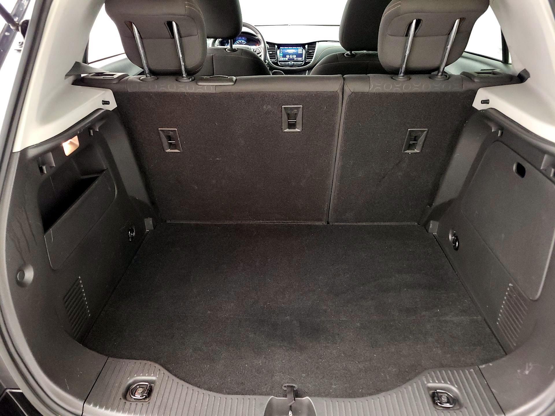 Thumbnail: 2022 Chevrolet Trax - 20