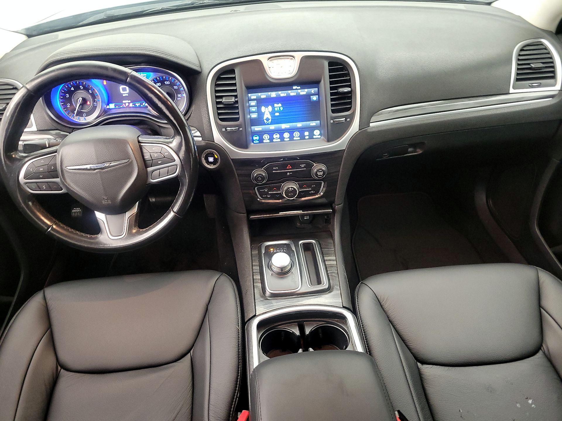 Thumbnail: 2019 Chrysler 300 - 9