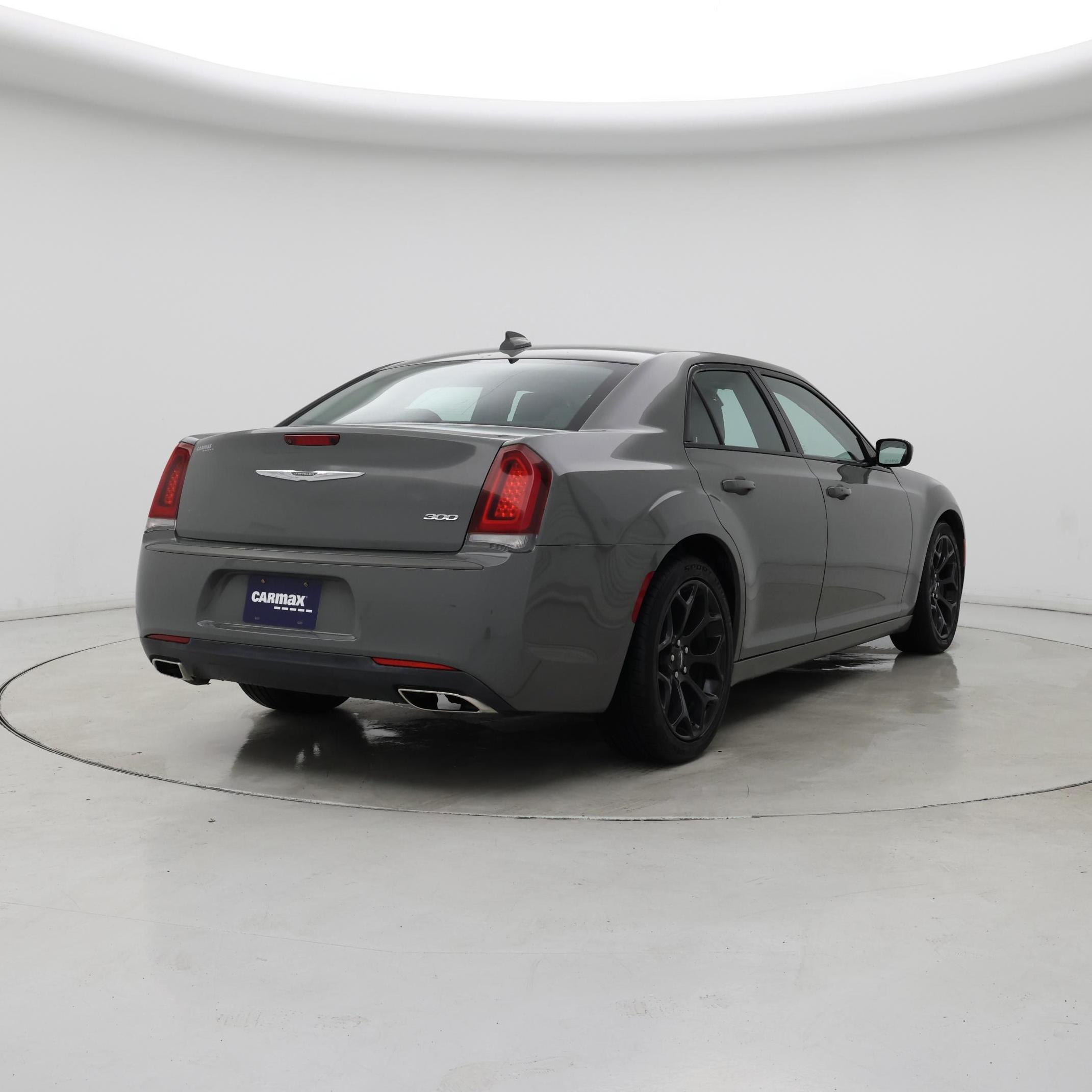 Thumbnail: 2019 Chrysler 300 - 8