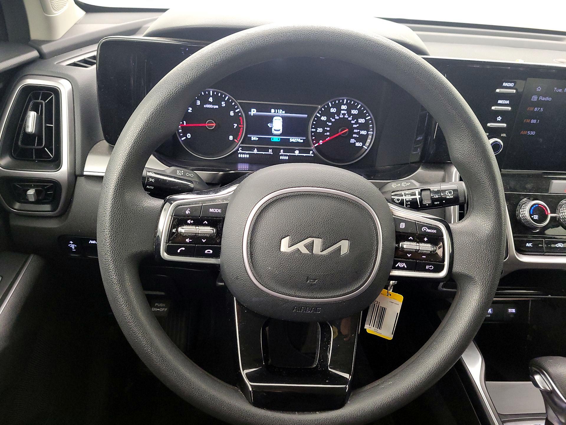 Thumbnail: 2023 Kia Sorento - 10