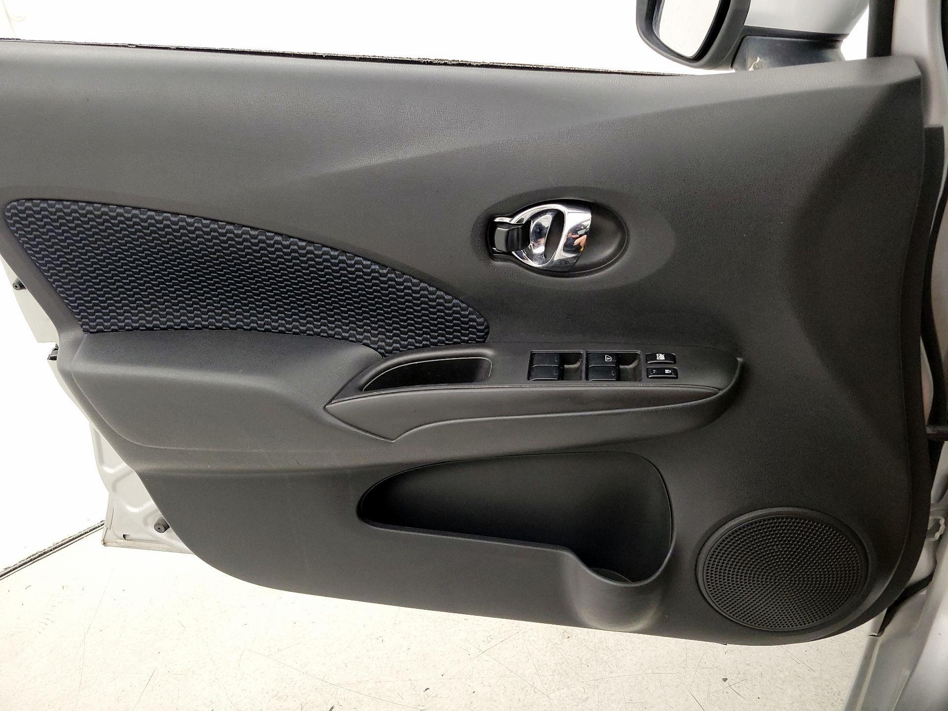 Thumbnail: 2015 Nissan Versa Note - 12