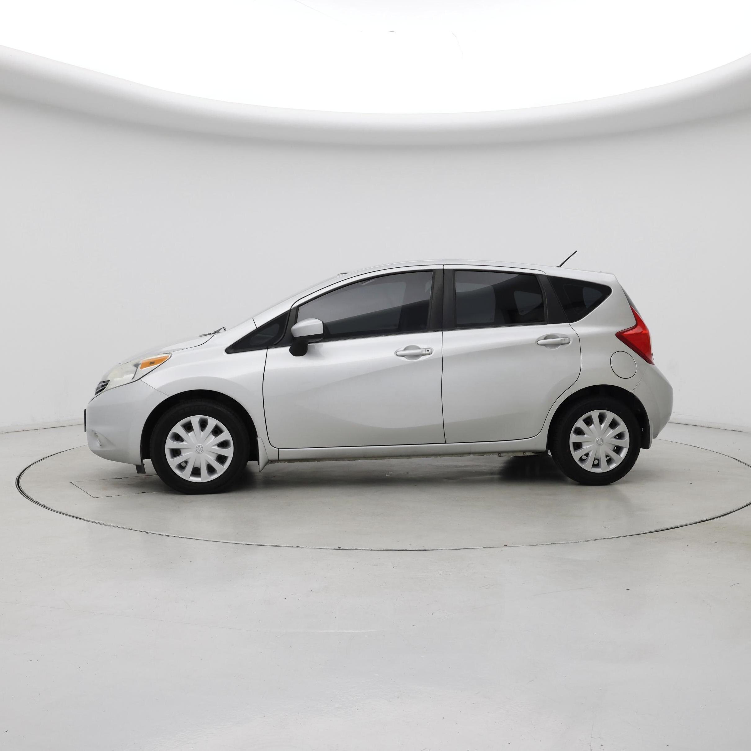 Thumbnail: 2015 Nissan Versa Note - 3