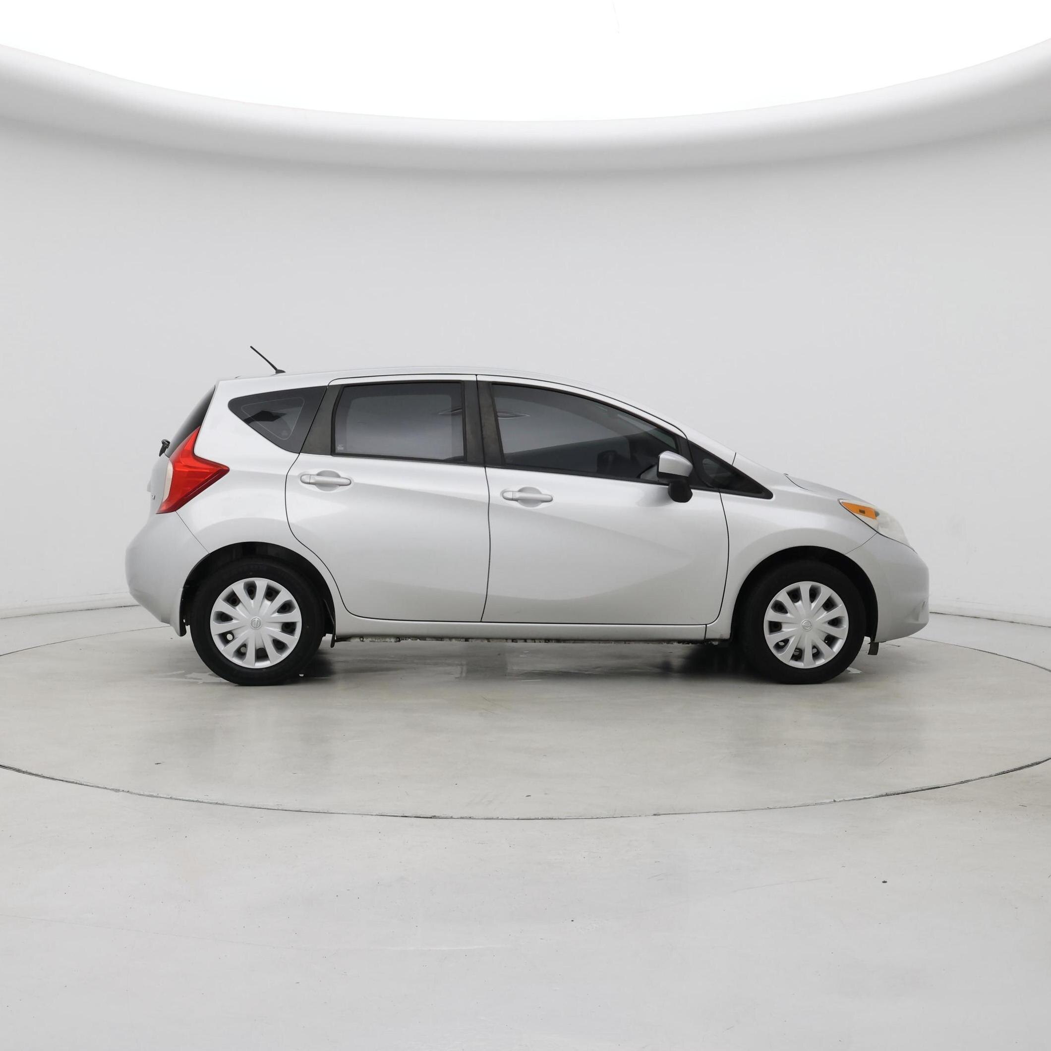 Thumbnail: 2015 Nissan Versa Note - 7