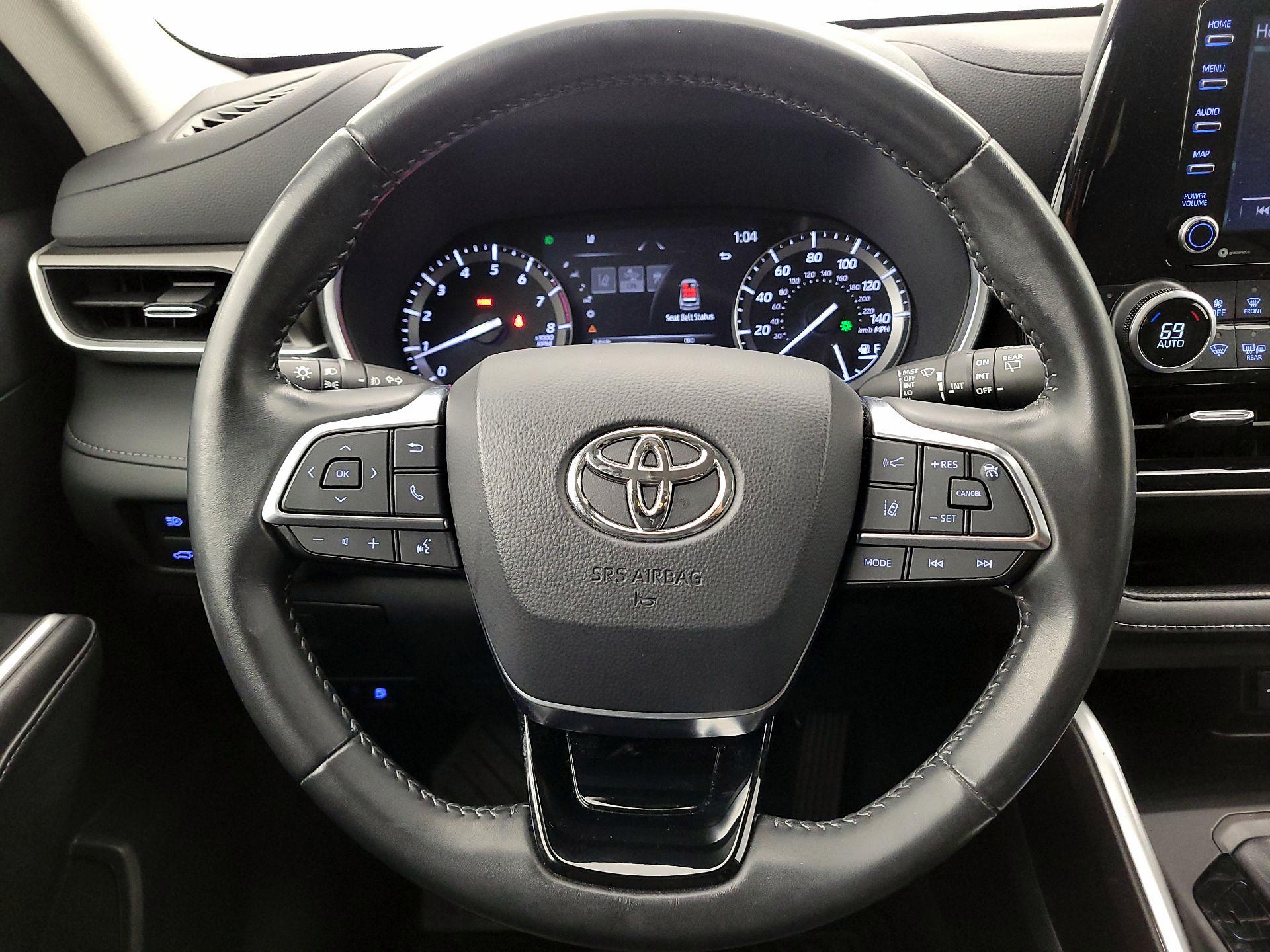 Thumbnail: 2021 Toyota Highlander - 10