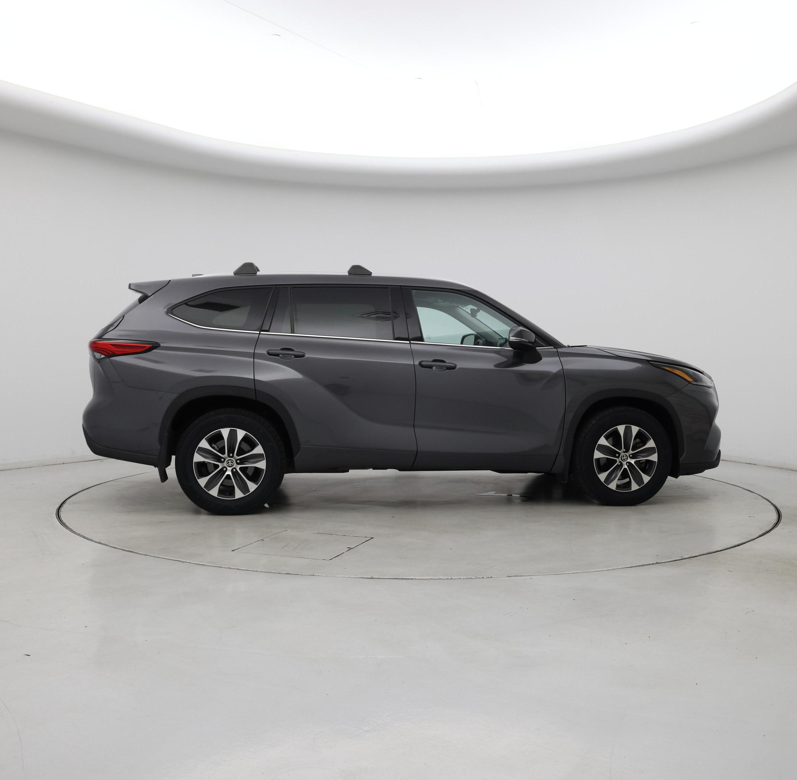 Thumbnail: 2021 Toyota Highlander - 7