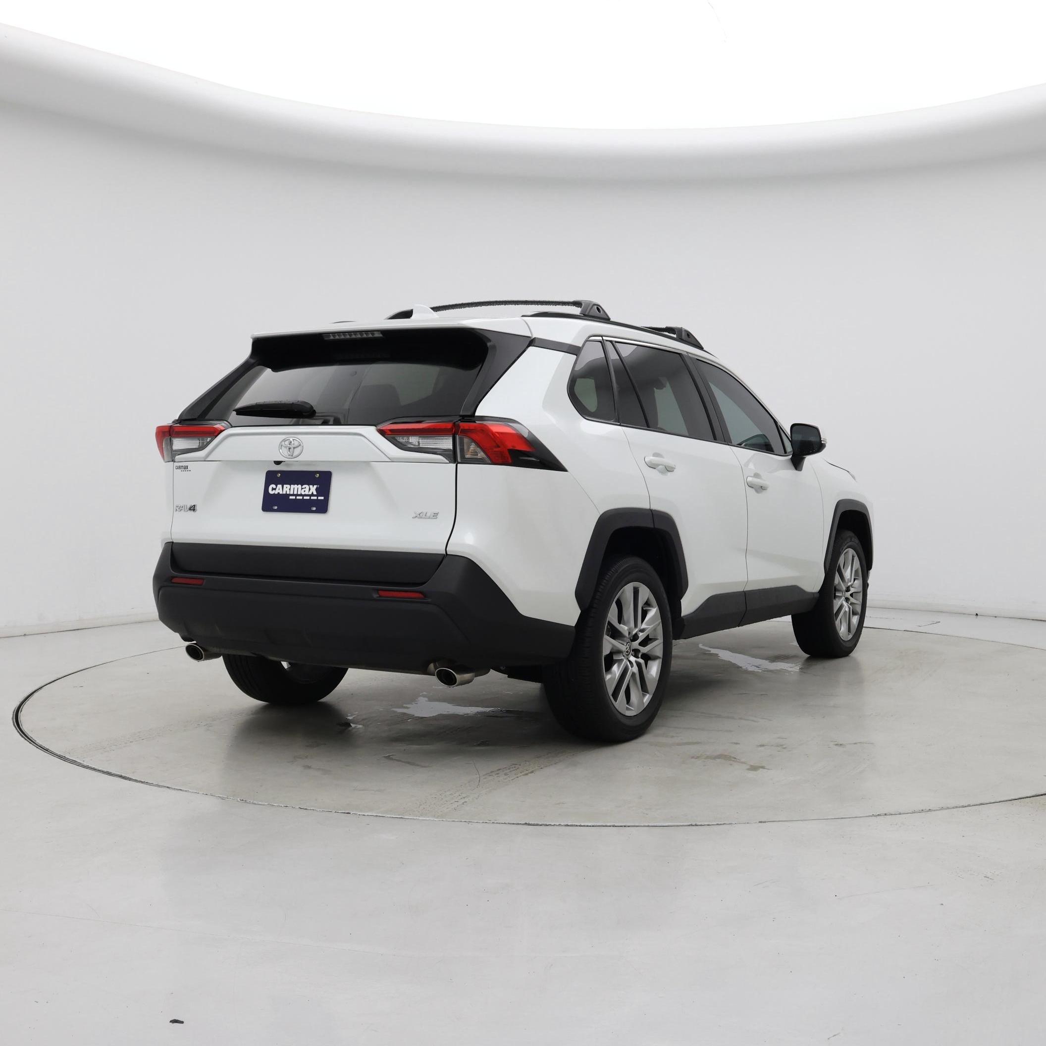 Thumbnail: 2023 Toyota RAV4 - 8