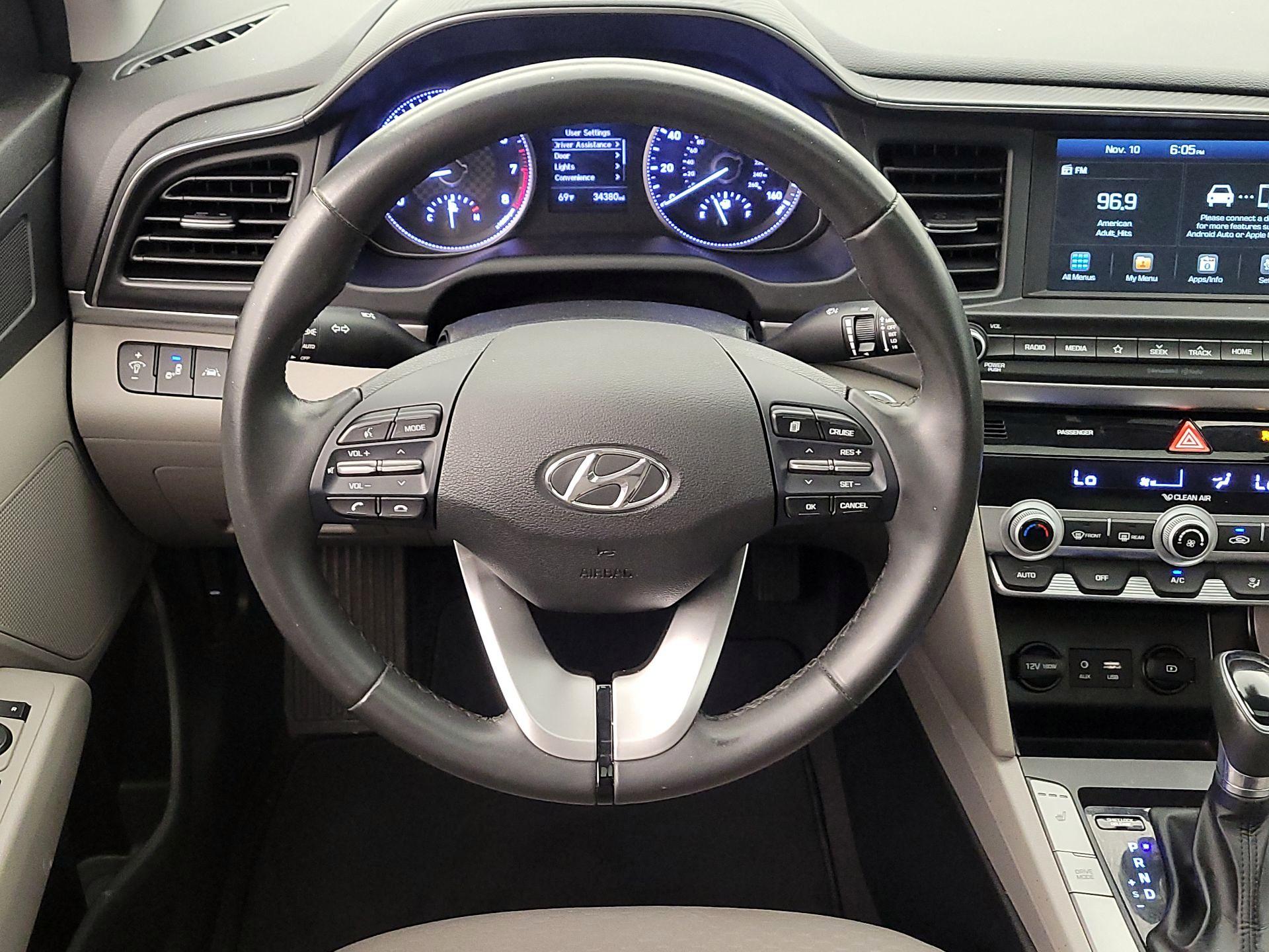 Thumbnail: 2020 Hyundai Elantra - 10