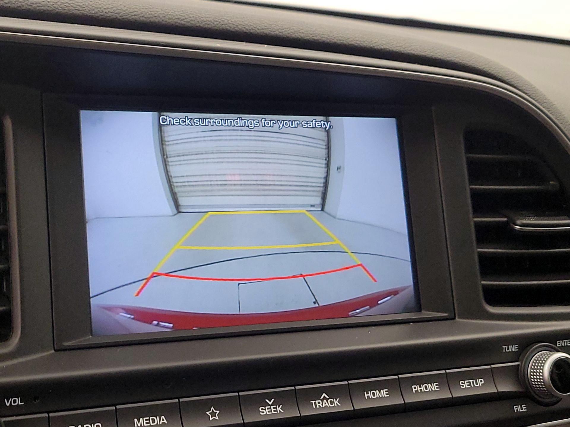 Thumbnail: 2020 Hyundai Elantra - 14