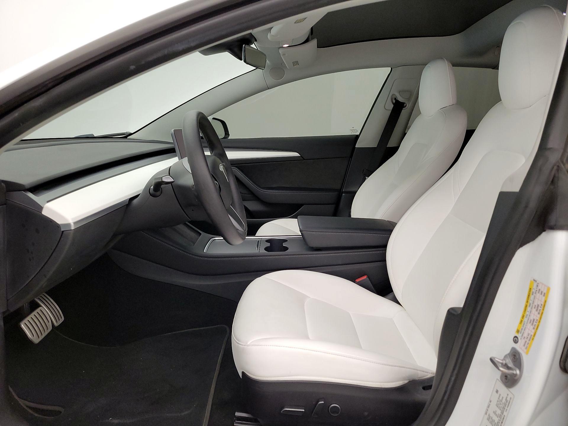Thumbnail: 2022 Tesla Model 3 - 11