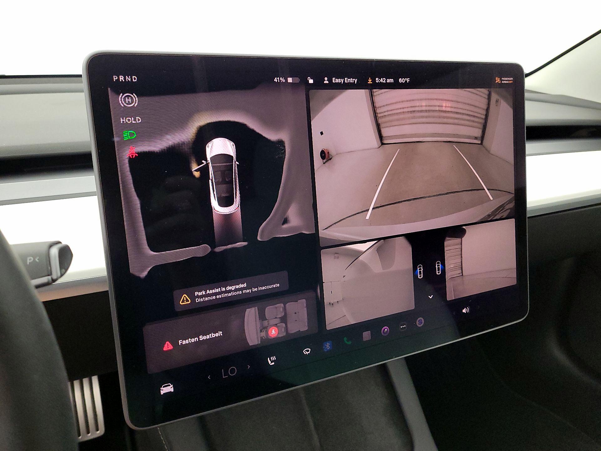 Thumbnail: 2022 Tesla Model 3 - 14