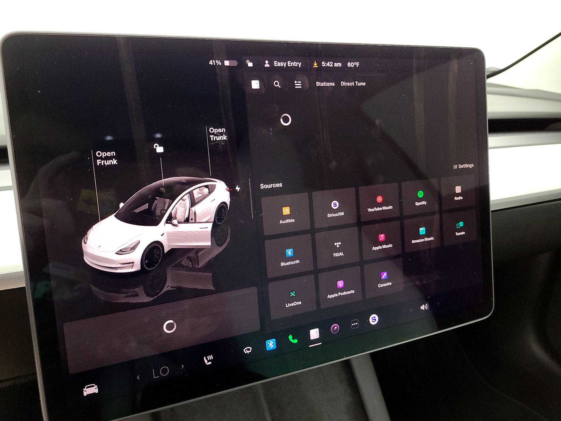 Thumbnail: 2022 Tesla Model 3 - 15