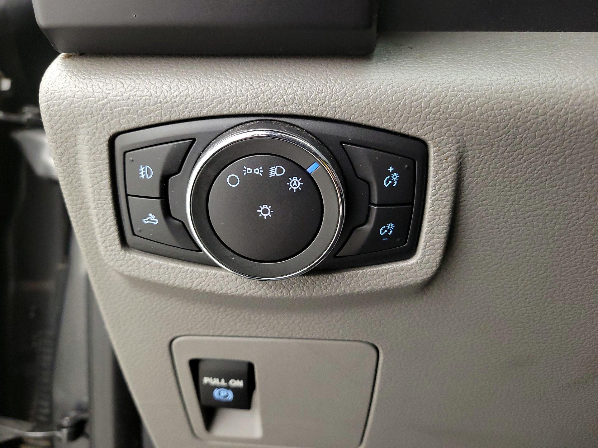 Thumbnail: 2016 Ford F-150 - 13