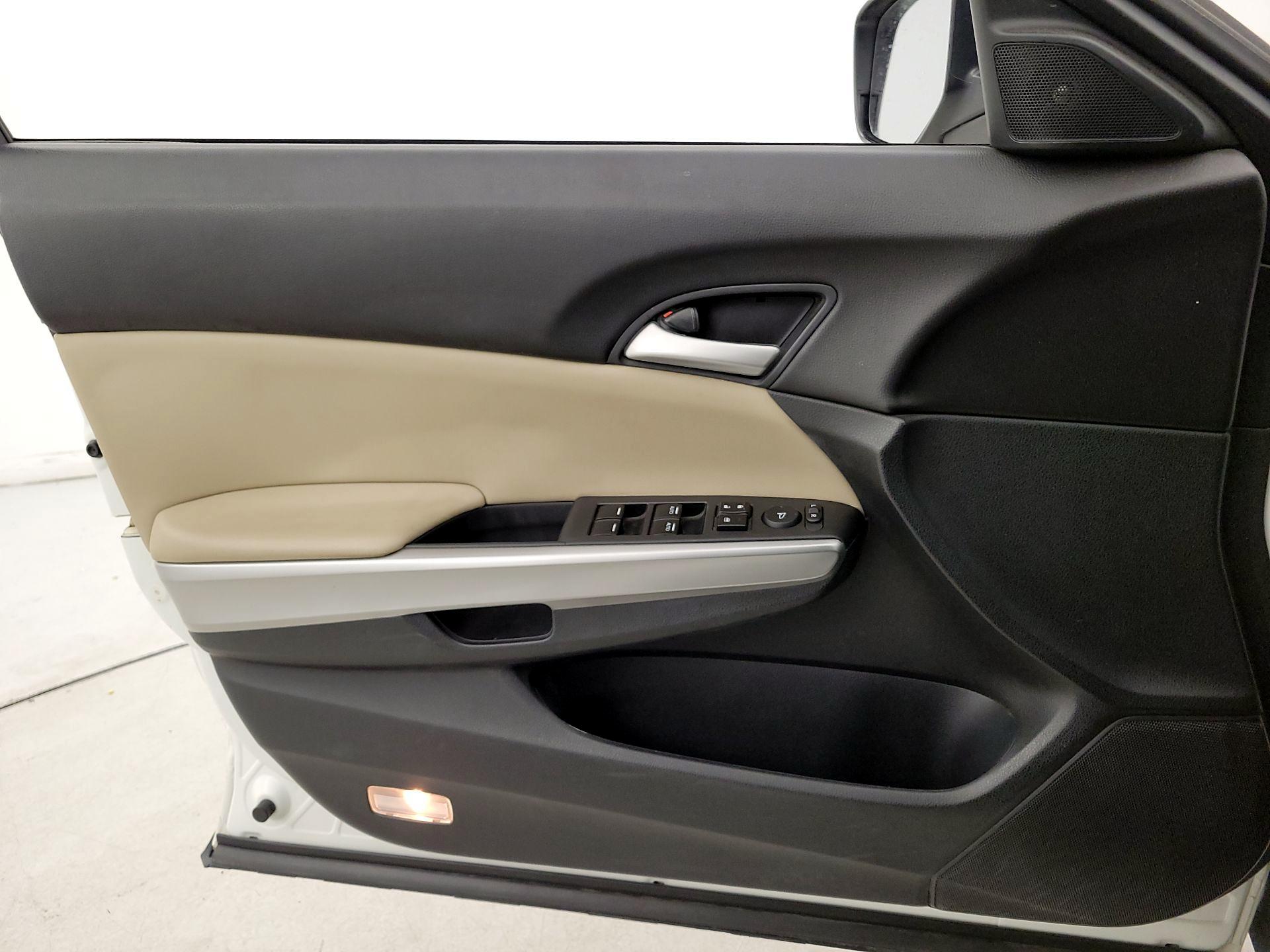 Thumbnail: 2014 Honda Accord Crosstour - 12