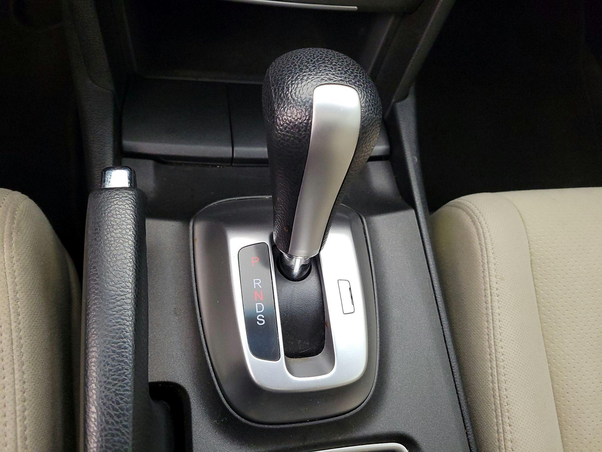 Thumbnail: 2014 Honda Accord Crosstour - 17