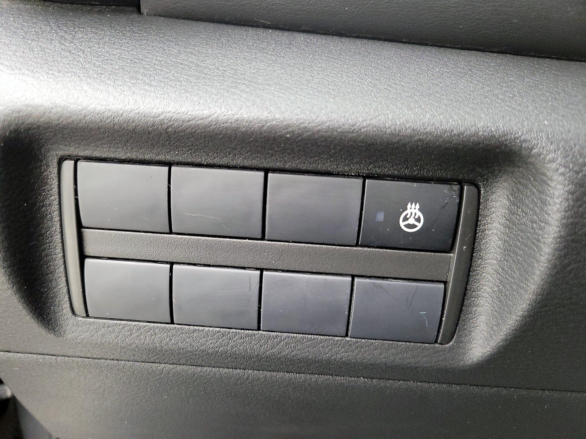 Thumbnail: 2023 Nissan Kicks - 13