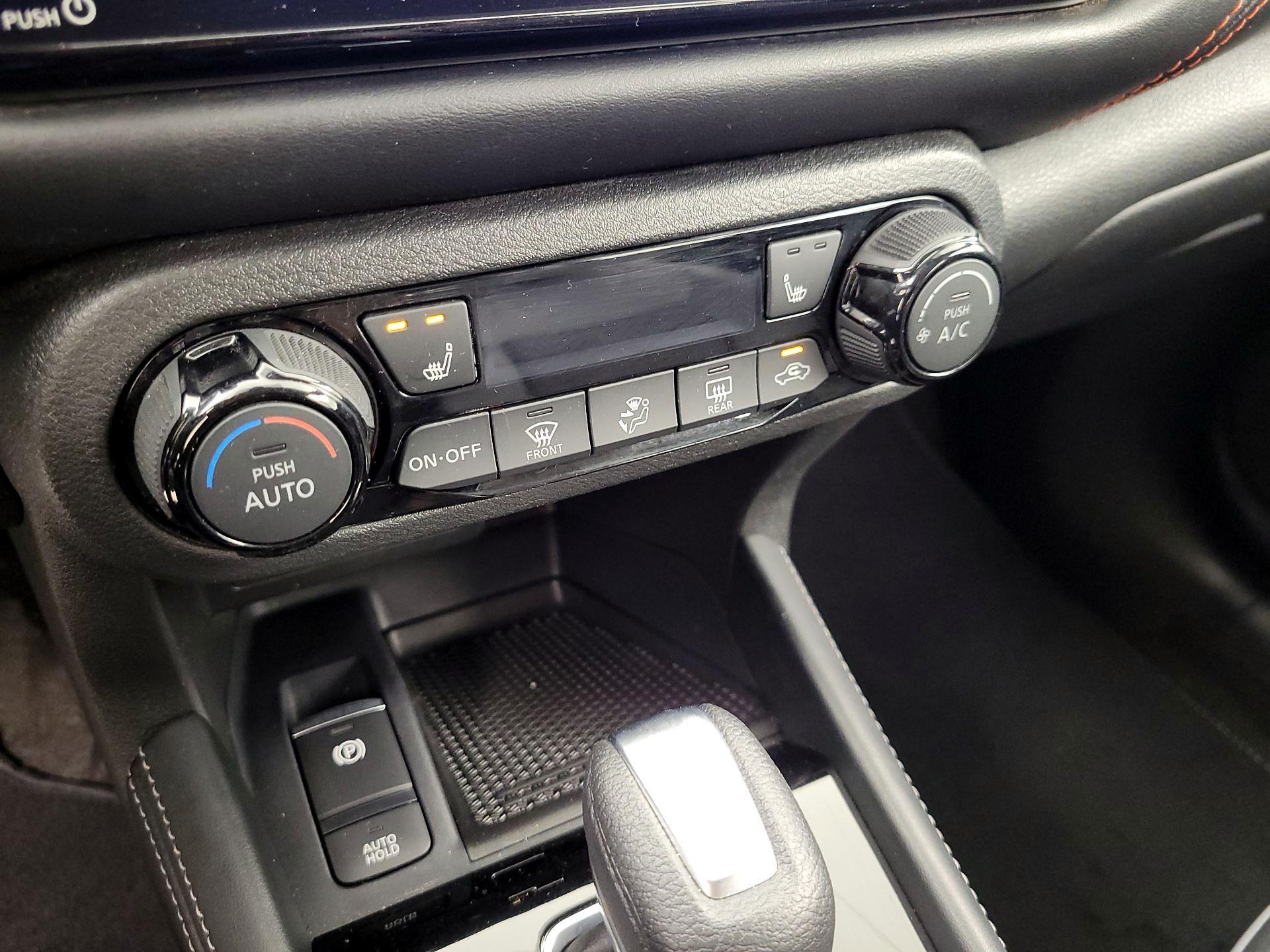 Thumbnail: 2023 Nissan Kicks - 16